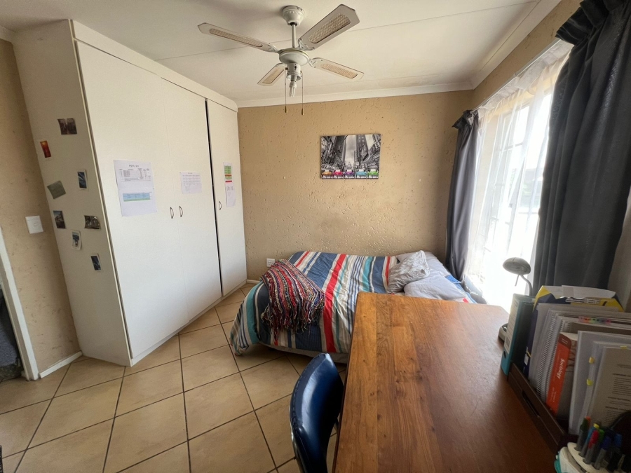 1 Bedroom Property for Sale in Vyfhoek A H North West